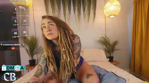 Snapshot of cheviblue chatting on February 6, 3:31 pm Chevi Blue online show from February 6, 3:31 pm