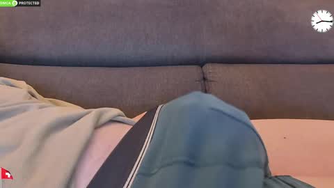 Snapshot of chezmonsieur_g chatting on May 26, 6:15 pm Grey online show from May 26, 6:15 pm