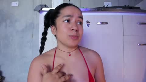 Chiara fustox online show from August 8, 2:30 pm