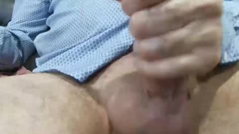 chicfrancis1983 online show from December 16, 3:06 pm