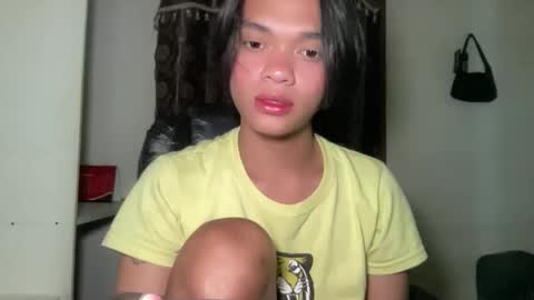 Snapshot of chichay_addams chatting on May 5, 6:49 pm Addams online show from May 5, 6:49 pm