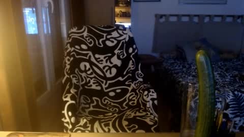 chicocam1983 online show from December 14, 5:14 pm