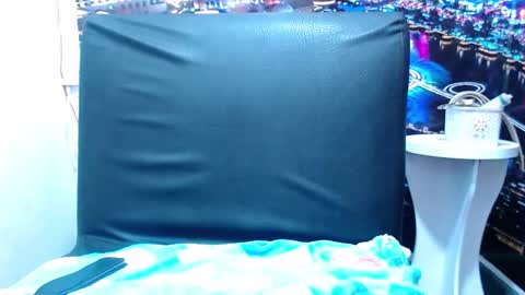 Chikys   online show from January 9, 6:15 pm