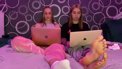 Snapshot of chillgoddess chatting on December 8, 8:58 pm Goddess Vika - owner of all ur money online show from December 8, 8:58 pm