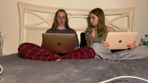 Snapshot of chillgoddess chatting on December 30, 6:38 pm Goddess Vika - owner of all ur money online show from December 30, 6:38 pm