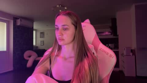 Snapshot of chillgoddess chatting on September 10, 3:12 pm Goddess Vika - owner of all ur money online show from September 10, 3:12 pm