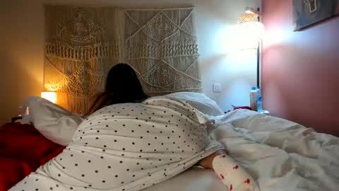 yoursensualparadise online show from November 25, 9:31 am