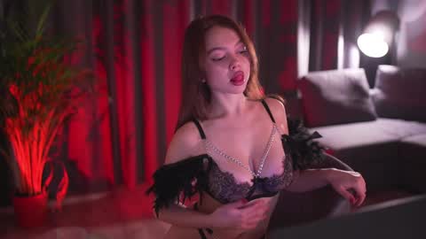 chillwithstacy online show from February 6, 1:05 am