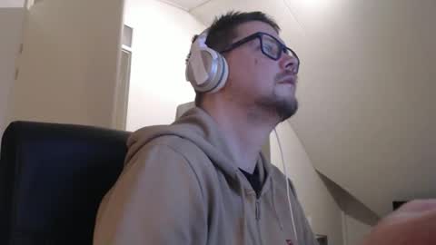 chillzonecam online show from March 6, 6:37 pm