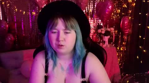 Snapshot of chimberwol chatting on February 13, 3:02 am Chim-Chim online show from February 13, 3:02 am