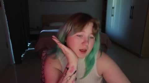 Snapshot of chimberwol chatting on March 18, 12:14 am Chim-Chim online show from March 18, 12:14 am