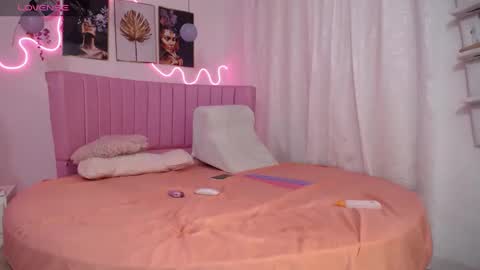 sophia online show from January 16, 4:49 am