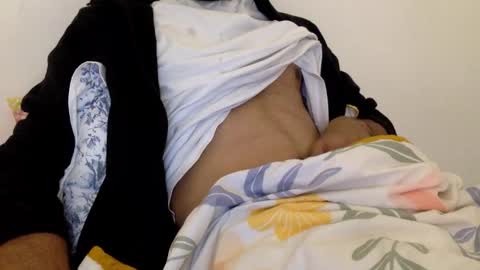 Snapshot of chirumiru123 chatting on January 15, 2:43 pm chirumiru123 online show from January 15, 2:43 pm