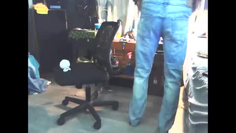 Snapshot of chitwnhustler chatting on May 23, 2:21 pm SpunHung online show from May 23, 2:21 pm