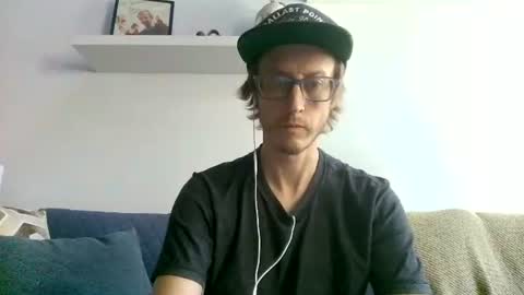 Snapshot of chivakneeval chatting on July 12, 6:43 pm chivakneeval online show from July 12, 6:43 pm