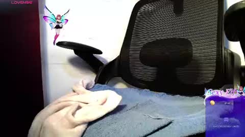 Snapshot of chleo_rosse chatting on June 11, 2:53 am chleo_rosse online show from June 11, 2:53 am