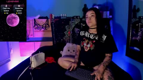 Snapshot of chloaellenn chatting on June 2, 11:23 am Chloeallennn online show from June 2, 11:23 am