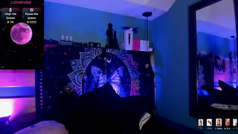 Snapshot of chloaellenn chatting on June 6, 11:48 am Chloeallennn online show from June 6, 11:48 am