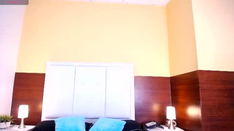 Snapshot of chloe014_ chatting on June 22, 11:18 am Chloe online show from June 22, 11:18 am