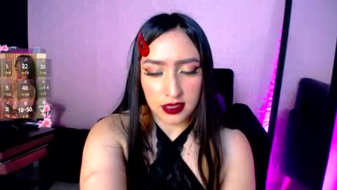 Snapshot of chloe1126_ chatting on June 16, 2:30 pm chloe1126_ online show from June 16, 2:30 pm