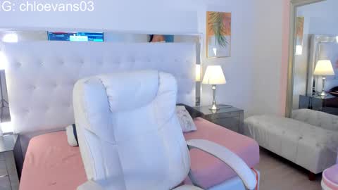 Chloe online show from November 13, 11:31 am