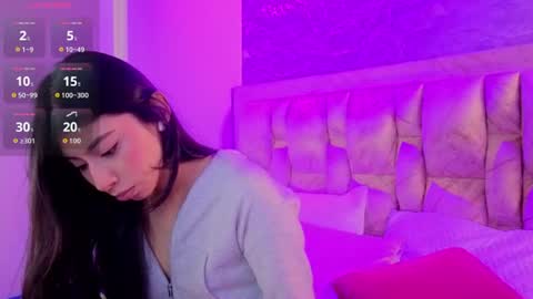 chloe_bluee_ online show from July 24, 11:19 am