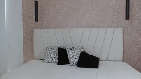 Snapshot of chloe_brownn1 chatting on June 15, 5:48 pm Abby 19 years online show from June 15, 5:48 pm