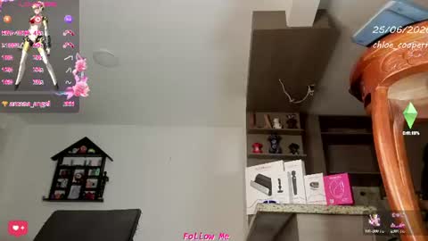 Snapshot of chloe_cooperr chatting on June 25, 5:39 pm chloe_cooperr online show from June 25, 5:39 pm