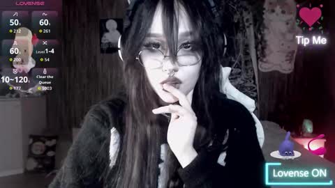 chloe_crystall_killer online show from October 25, 6:35 pm