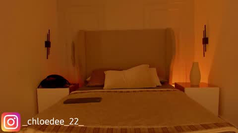 Snapshot of chloe_dee_ chatting on January 18, 12:09 pm Chloe online show from January 18, 12:09 pm