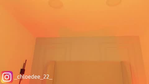 Snapshot of chloe_dee_ chatting on February 13, 12:23 pm Chloe online show from February 13, 12:23 pm