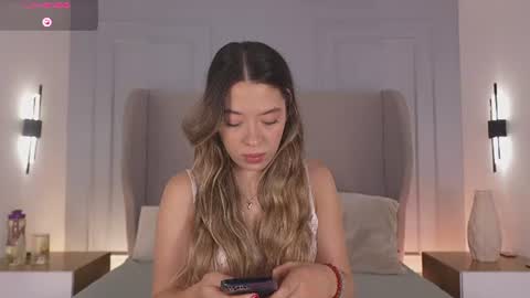 Chloe online show from July 29, 11:30 am