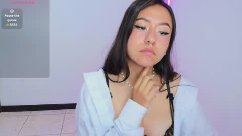 Snapshot of chloe_desire11 chatting on June 15, 11:23 am chloe_desire11 online show from June 15, 11:23 am