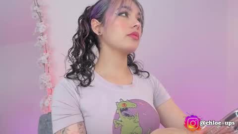 Snapshot of chloe_evans12 chatting on January 19, 3:21 am Chloe online show from January 19, 3:21 am