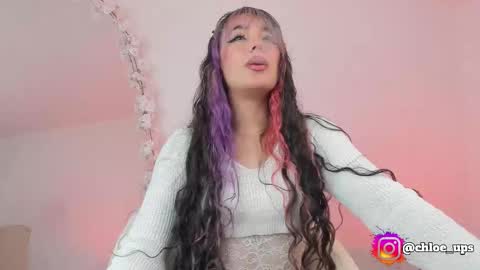 Snapshot of chloe_evans12 chatting on February 6, 3:44 am Chloe online show from February 6, 3:44 am