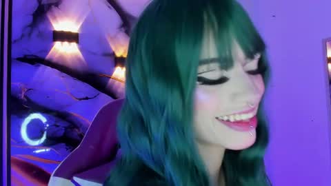 chloe_jacksonn online show from June 30, 7:37 pm