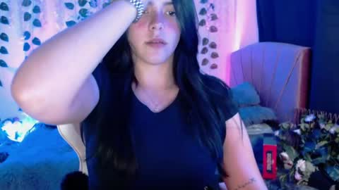 Snapshot of chloe_laurent03 chatting on March 2, 11:44 pm CHLOE online show from March 2, 11:44 pm