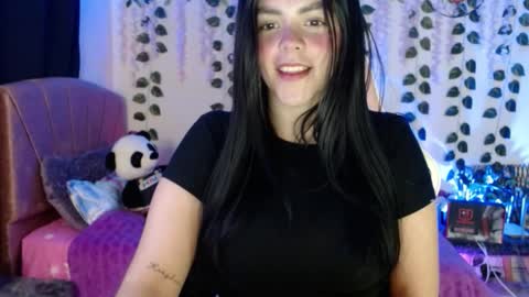 Snapshot of chloe_laurent03 chatting on March 11, 11:22 pm CHLOE online show from March 11, 11:22 pm