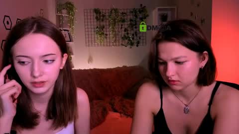 Snapshot of chloe_ley chatting on May 18, 7:09 pm chloe_ley online show from May 18, 7:09 pm