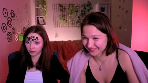 Snapshot of chloe_ley chatting on May 19, 1:56 am chloe_ley online show from May 19, 1:56 am