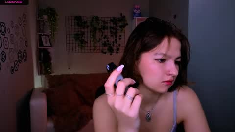Snapshot of chloe_ley chatting on May 25, 9:04 am chloe_ley online show from May 25, 9:04 am