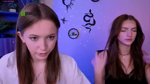 Snapshot of chloe_ley chatting on July 5, 9:27 am chloe_ley online show from July 5, 9:27 am