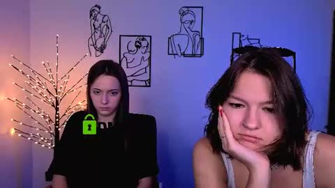 Snapshot of chloe_ley chatting on July 25, 9:07 am chloe_ley online show from July 25, 9:07 am