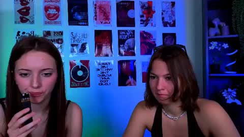 Snapshot of chloe_ley chatting on July 27, 9:05 am chloe_ley online show from July 27, 9:05 am
