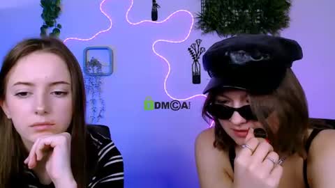Snapshot of chloe_ley chatting on July 28, 9:37 am chloe_ley online show from July 28, 9:37 am
