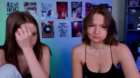 Snapshot of chloe_ley chatting on July 29, 9:18 am chloe_ley online show from July 29, 9:18 am