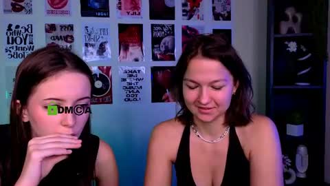 Snapshot of chloe_ley chatting on July 30, 9:19 am chloe_ley online show from July 30, 9:19 am