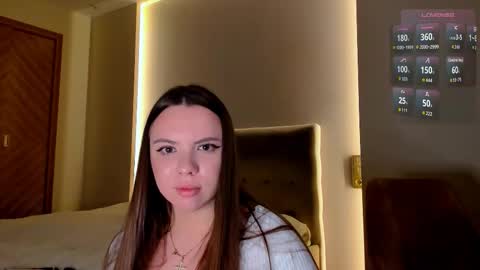 Snapshot of chloe_loo chatting on October 11, 6:17 pm Chloe online show from October 11, 6:17 pm