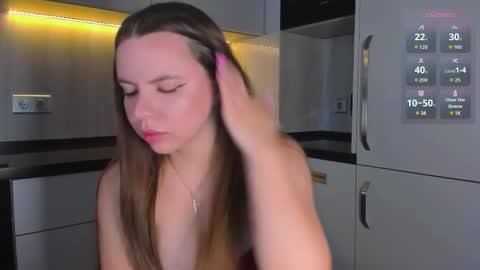 Snapshot of chloe_loo chatting on October 13, 4:34 am Chloe online show from October 13, 4:34 am