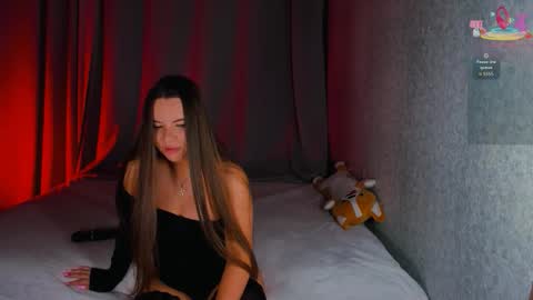 Snapshot of chloe_loo chatting on October 27, 9:08 pm Chloe online show from October 27, 9:08 pm